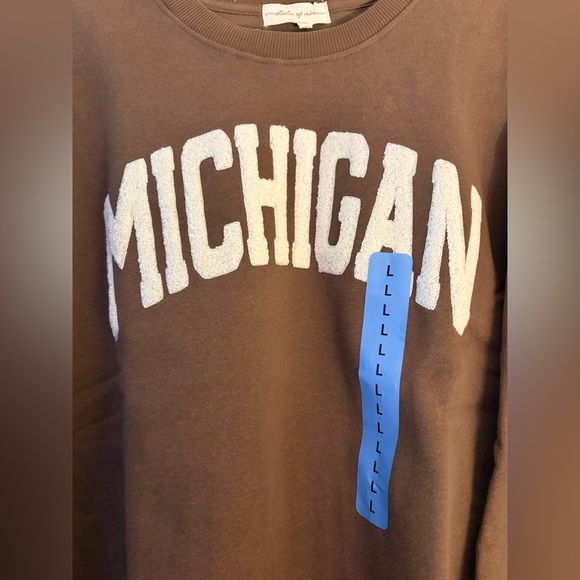 State of Mind Brown Crewneck Sweatshirt with Michigan Print - Picture 2 of 3